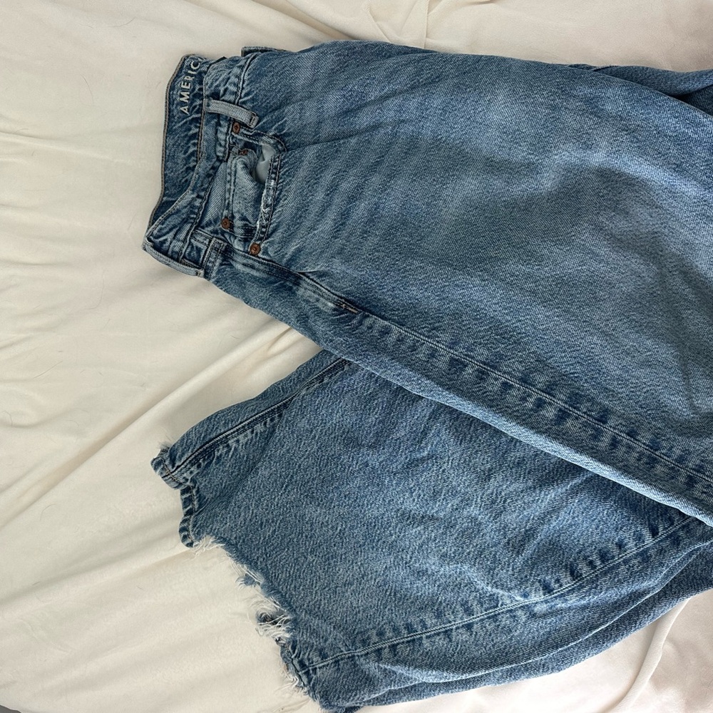 American Eagle Outfitters Light Blue Boyfriend Jeans